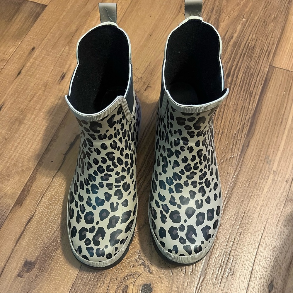 Corky’s rain boots leopard